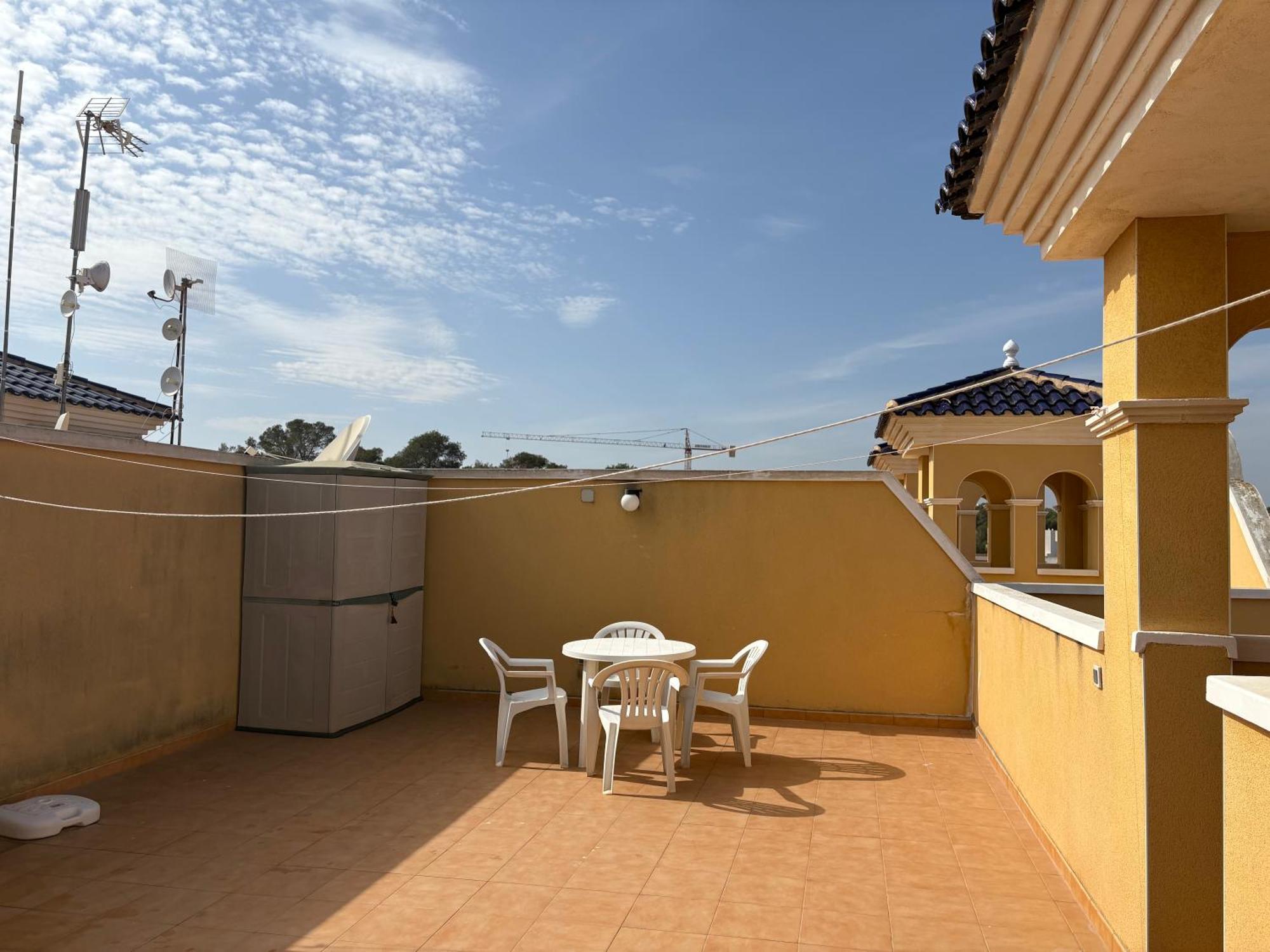 Top Floor Spacious Apartment With Roof Terrace Alicante Exterior photo
